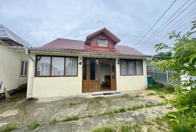 Casa cu 3 camere Movilita