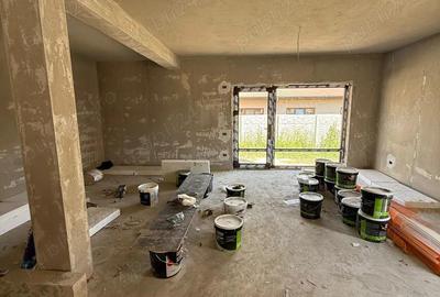 Casă cu 5 camere cu Teren 200 Mp în Central