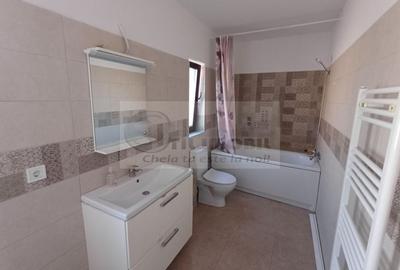 Casă 4 camere - 115 mp, cu teren 100 mp - Valea Adanca-850 Euro - 25