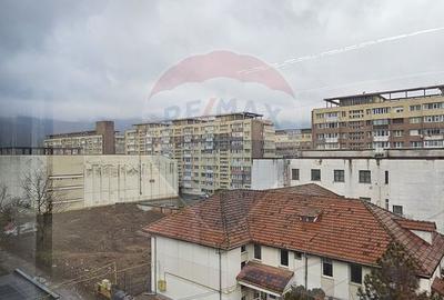 Apartament cu 2 camere, mobilat în Central - 13