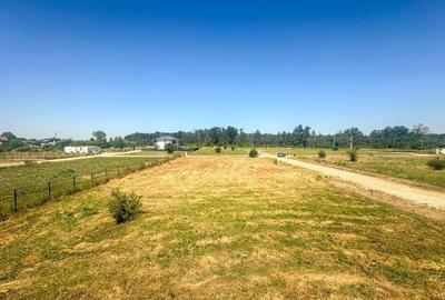 Teren Construcții intravilan de 1116 mp, în Tărtășești