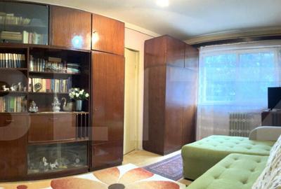 Apartament cu 3 camere, etajul 1, zona Nufarul Apartament cu 3 camere, etajul 1, zona Nufarul - 2