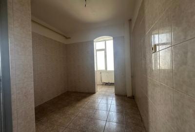 Apartament cu 3 camere semidecomandat în Alecu Russo - 8