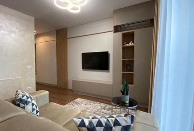 Apartament cu 3 camere semidecomandat, mobilat în Tipografilor