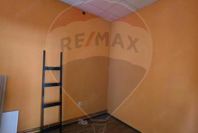Spațiu comercial, de 48 mp, în Central