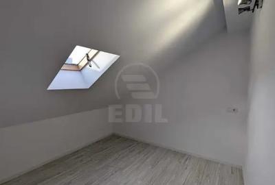 Apartament cu 4 camere semidecomandat în Florești