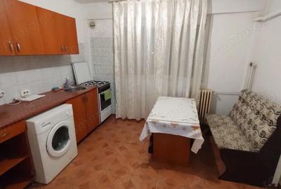 Garsonieră decomandată în Complex Studențesc