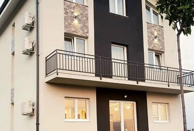 Casă cu 5 camere cu Canalizare în Ferme