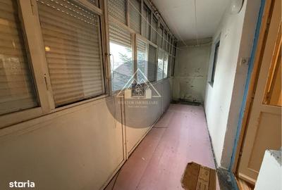 Apartament cu 4 camere decomandat în Central - 3