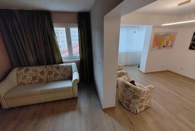 Apartament cu 4 camere decomandat în Traian - 9