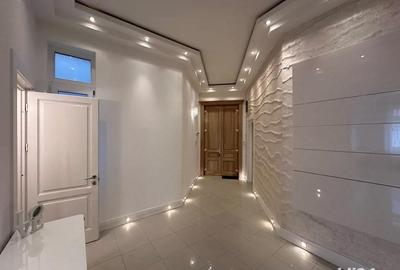 Apartament cu 3 camere decomandat în Central - 1