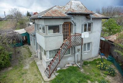 Casă cu 6 camere cu Teren 1700 Mp în Buturugeni