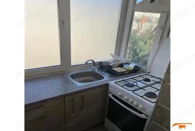 2 camere zona Simion Barnutiu, 2 balcoane , centrala proprie - 3