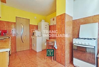 Apartament cu 3 camere decomandat, mobilat în Alfa - 8