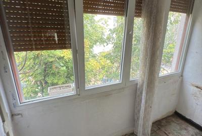 Apartament 3 camere, posibilitate centrala, bloc de 4 etaje, Aleea Giurgeni 6 - 10