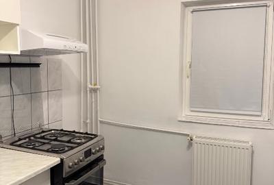 Proprietar:ap decomandat 2 camere, et 1, zona Aradului - Piata Verde-Iulius Mall - 11