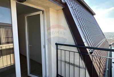 Apartament cu 3 camere semidecomandat în Central - 6