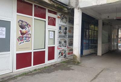 Spațiu comercial, de 31 mp, în Central - 4