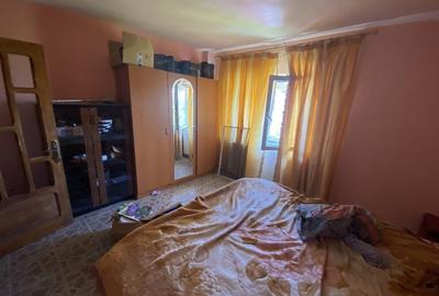 Apartament de 77mp , 3 camere decomandat et.2/4  langa Biserica mica ,Filiasi - 6