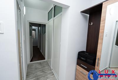 Apartament cu 3 camere decomandat în C5 - 16