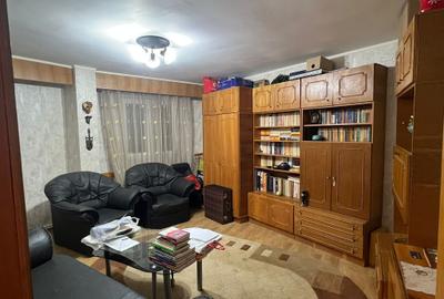 Apartament cu 3 camere decomandat în Central - 1