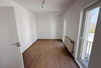 Casă cu 4 camere cu Teren 20 Mp în Roșu - 3