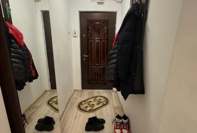 Alexandru - Zimbru - 2 camere decomandat - mobilat - etaj intermediar - 3