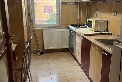 Inchiriez apartament 2 camere Inchiriez apartament 2 camere - 5