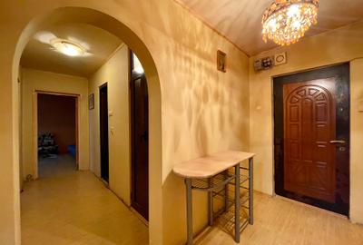 Apartament cu 2 camere semidecomandat în Gorjului