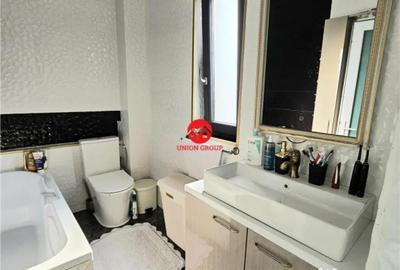 Casă cu 9 camere cu Canalizare în Năvodari - 17