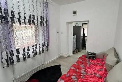 Casă cu Teren 150 Mp în Central - 2