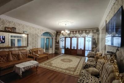 Casă cu 8 camere cu Teren 2235 Mp în Central - 7