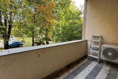 Apartament cu 4 camere decomandat, mobilat în Capitale - 19