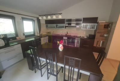 Vila de vanzare in Campina - Zona Lunca Mare - 18