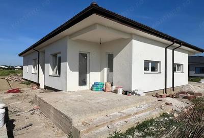 AC014 Duplex pe parter BUCOVAT, 3 camere - 2