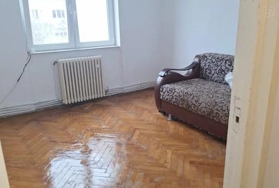 Apartament cu 2 camere semidecomandat în Soarelui - 1