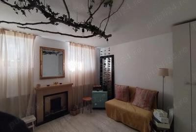Spațiu comercial, de 28 mp, în Central - 4