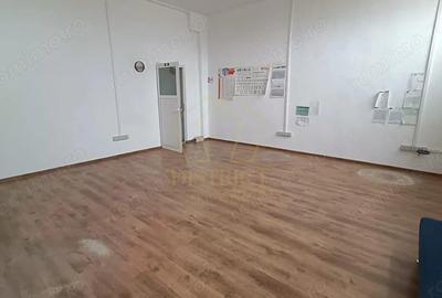 Spațiu comercial, de 789 mp, în Freidorf - 1