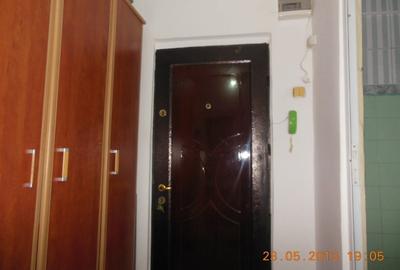 Garsonieră decomandată în Titan - 4