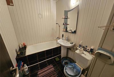 Apartament cu 2 camere decomandat în Micro III - 19