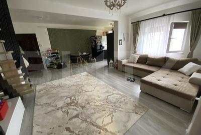 Apartament cu 4 camere zona Bradet, in surafata de 100 mp