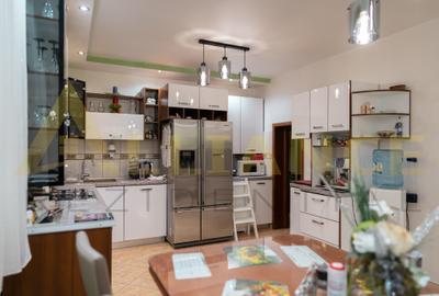 Vila de lux 7 camere si 7 bai + Piscina - 14