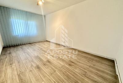 Apartament cu 3 camere decomandat, la parter in zona Girocului. - 12