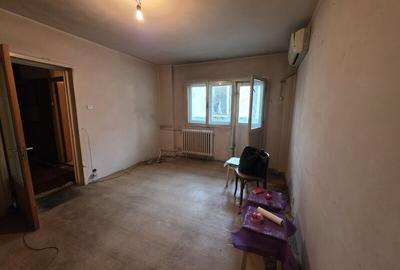 Apartament cu 3 camere decomandat în Bucur Obor - 1