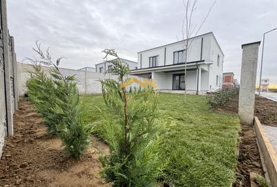 Duplex cu 4 camere cu Canalizare în Bucovăț (Remetea Mare)