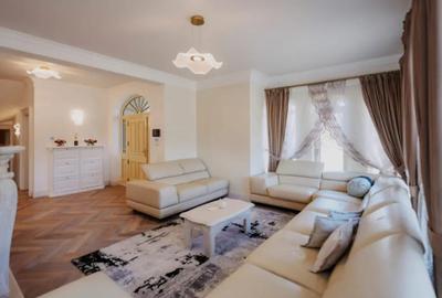 Casă cu 8 camere cu Teren 11880 Mp în Horodnic - 9