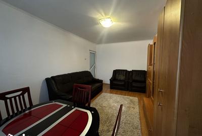 Apartament cu 3 camere decomandat în Ostroveni - 1