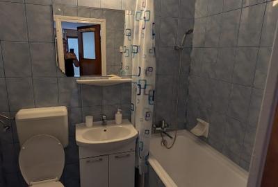Apartament cu 2 camere decomandat în Titan
