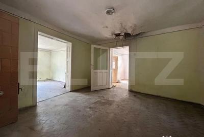 Casă cu 3 camere cu Teren 540 Mp în Central - 1