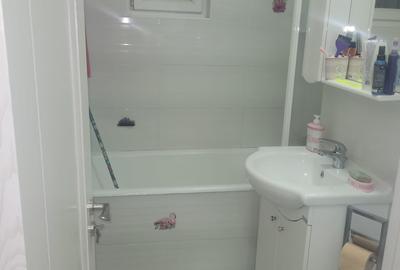 Apartament cu 3 camere decomandat în Lacul Tei - 10